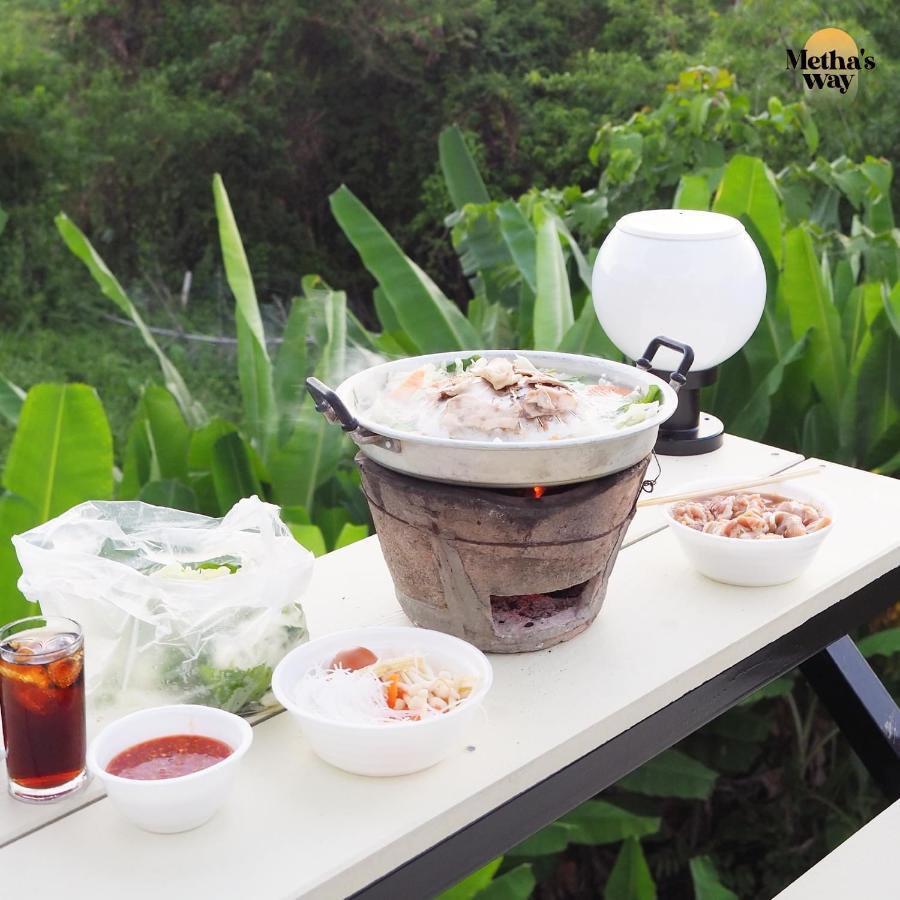 Hotel นรดีฮิวล์ รีสอร์ต เขาแผงม้า วังน้ำเขียว à Ban Sap Bon  Extérieur photo