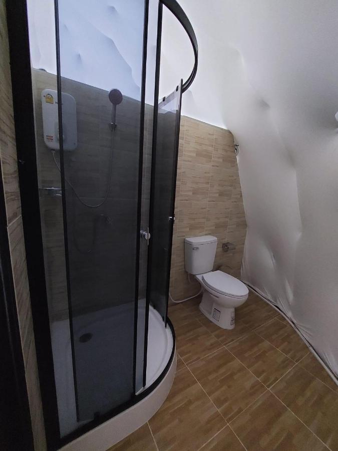 Hotel นรดีฮิวล์ รีสอร์ต เขาแผงม้า วังน้ำเขียว à Ban Sap Bon  Extérieur photo