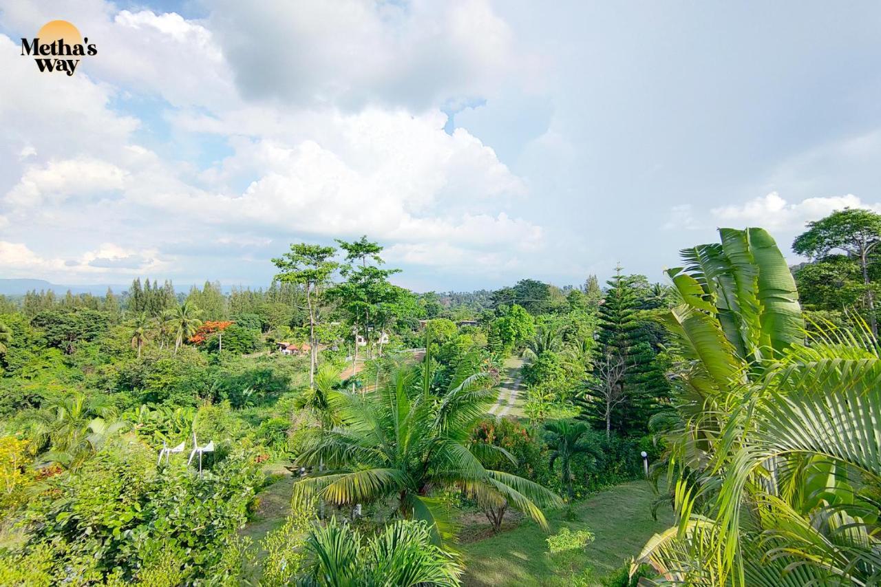 Hotel นรดีฮิวล์ รีสอร์ต เขาแผงม้า วังน้ำเขียว à Ban Sap Bon  Extérieur photo