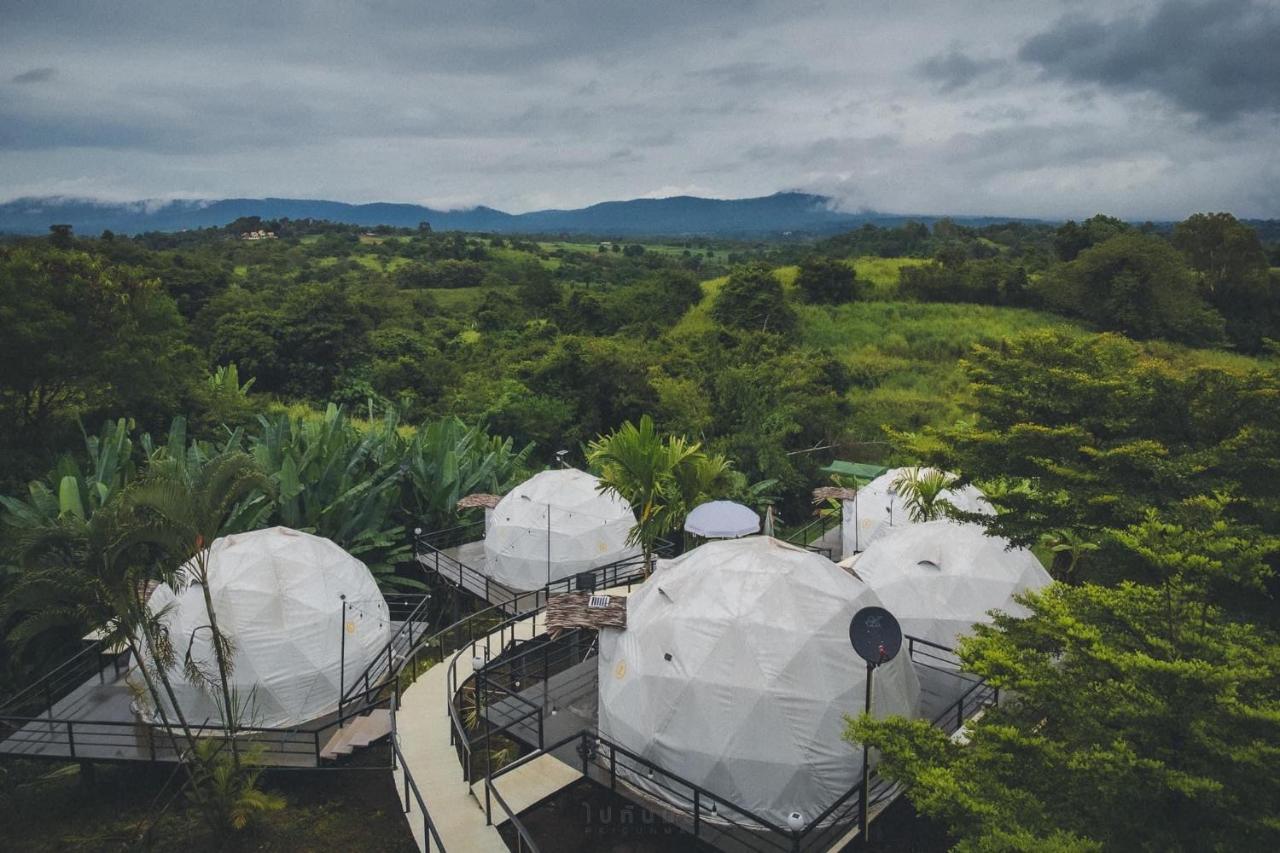 Hotel นรดีฮิวล์ รีสอร์ต เขาแผงม้า วังน้ำเขียว à Ban Sap Bon  Extérieur photo