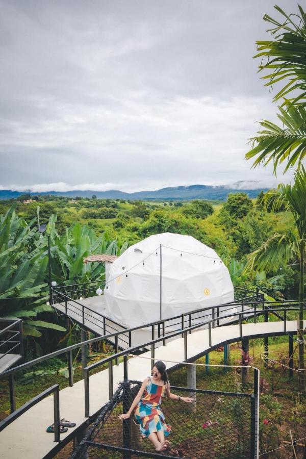 Hotel นรดีฮิวล์ รีสอร์ต เขาแผงม้า วังน้ำเขียว à Ban Sap Bon  Extérieur photo
