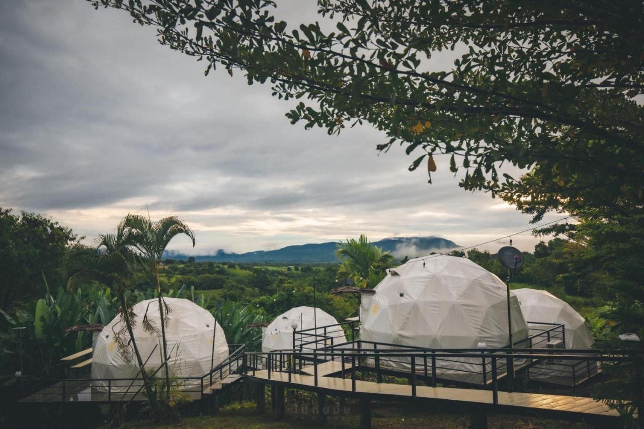 Hotel นรดีฮิวล์ รีสอร์ต เขาแผงม้า วังน้ำเขียว à Ban Sap Bon  Extérieur photo